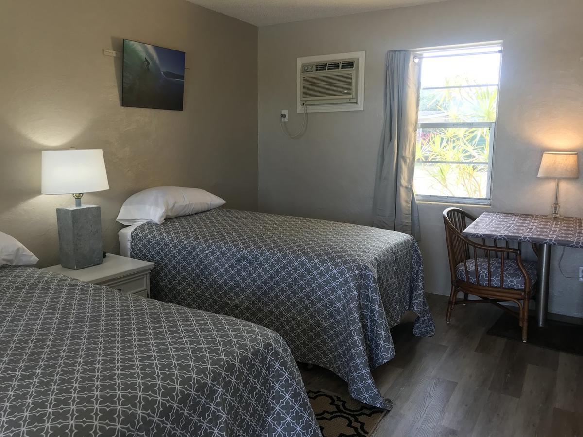 Pennwood Motor Lodge Sebastian Luaran gambar