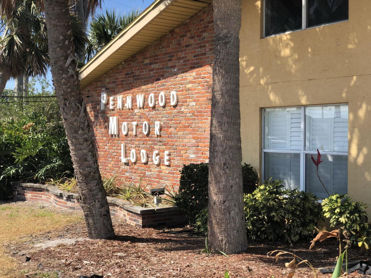 Pennwood Motor Lodge Sebastian Luaran gambar